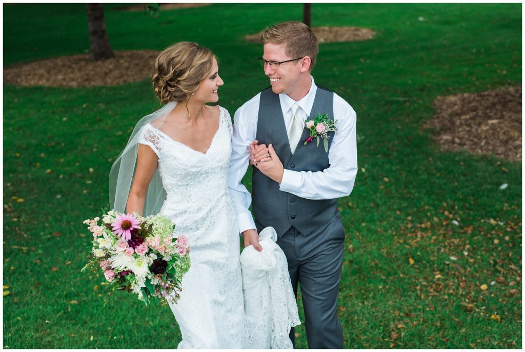 Elegant Pastel Wildflower wedding at Rochester Art Center www.karenfederphotography.com