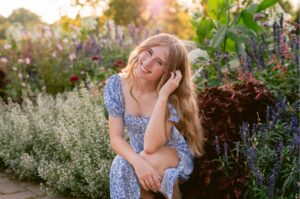 Minneapolis senior session at Longfellow Gardens