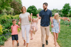 Spring family session at Lake Harriet Rose Gardens in in Minneapolis, MN